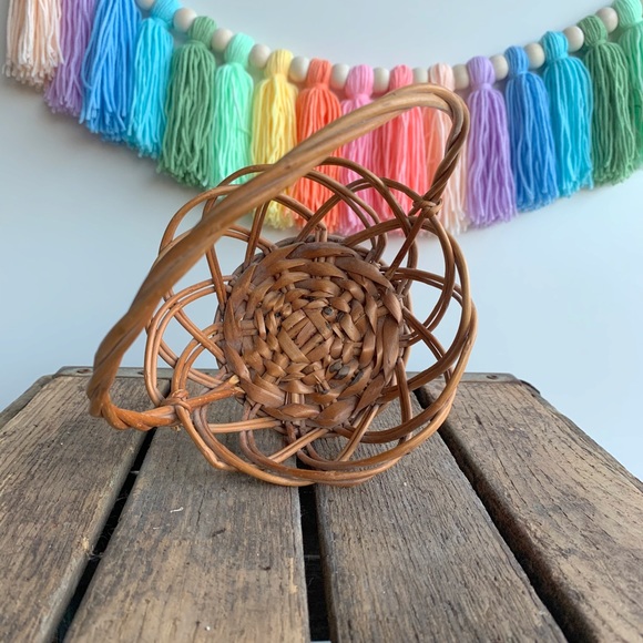 Vintage Boho Mini Open Weave Wicker Handled Basket - Picture 5 of 6